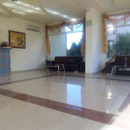 Peshev Family Vlas 3*