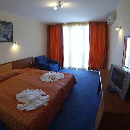 Peshev Family Vlas 3*