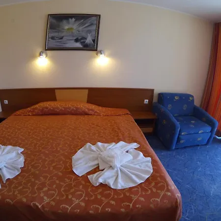 Peshev Family Vlas 3*